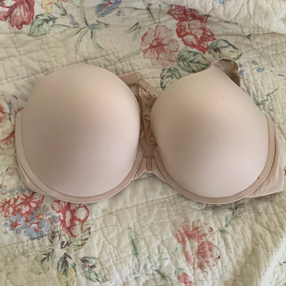 38 DDD Victorias Secret body by Victoria Racerback